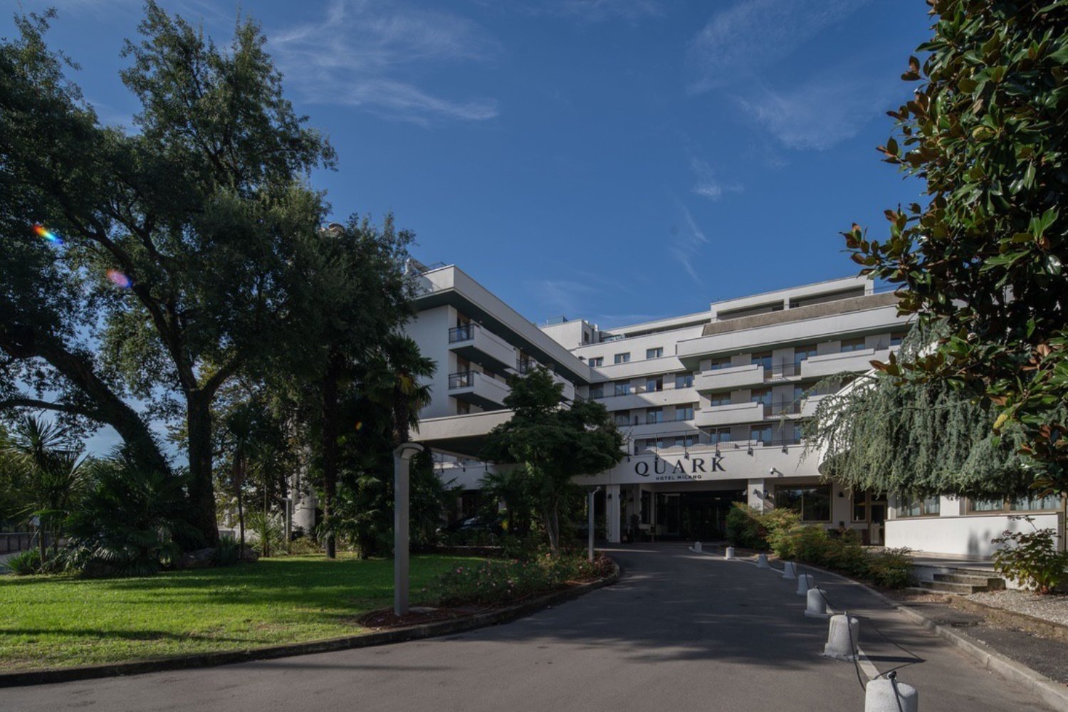 Quark Hotel